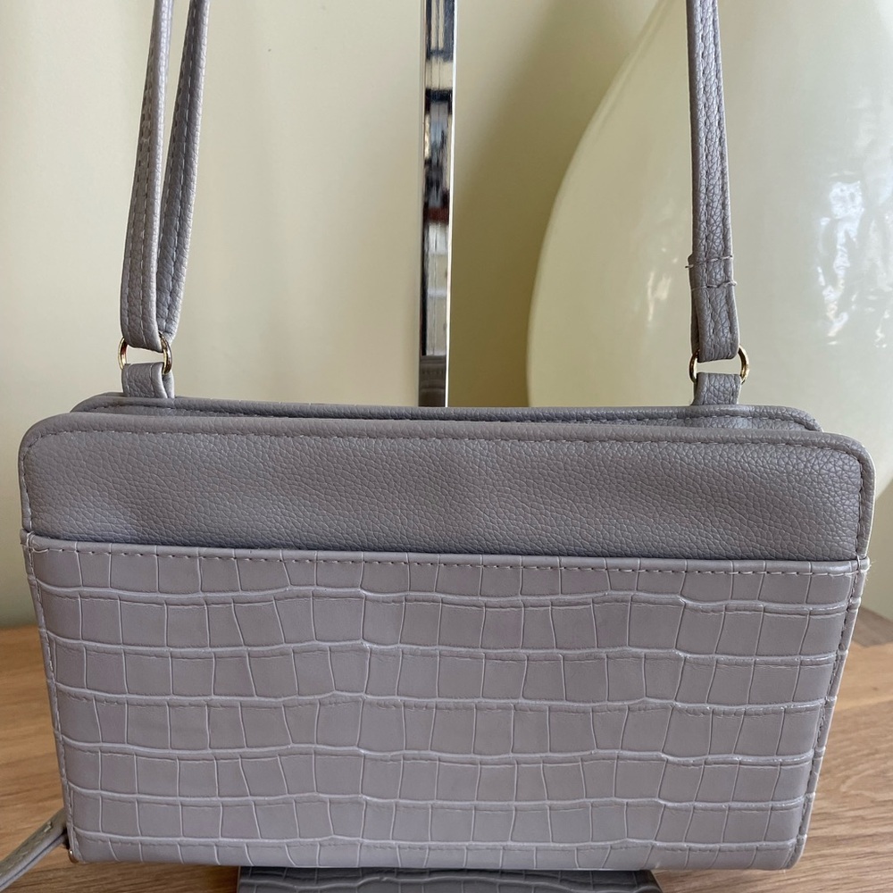 TAUPE GREY TRAVEL ORGANIZER CROSSBODY PURSE - Picture 5 of 16
